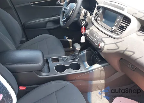 2019 Kia Sorento 2.4L Lx z USA, uszkodzony, nr VIN 5XYPGDA3XKG451668